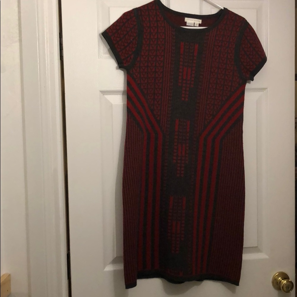 Red and gray short sleeve dress.